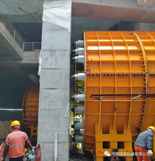 热烈祝贺中铁上海工程局赤峰地铁6号线顺利始发(图2)